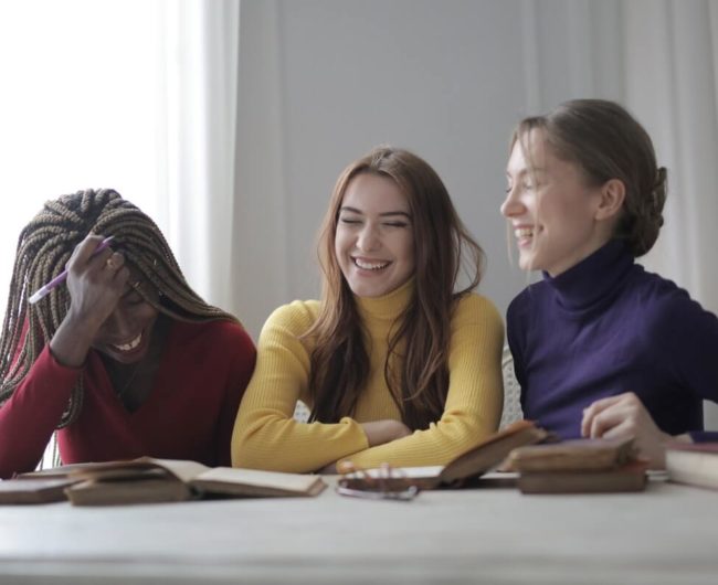 studiare-il-croato-e-lo-sloveno-pexels-andrea-piacquadio-3884178 studiare-il-croato-e-lo-sloveno